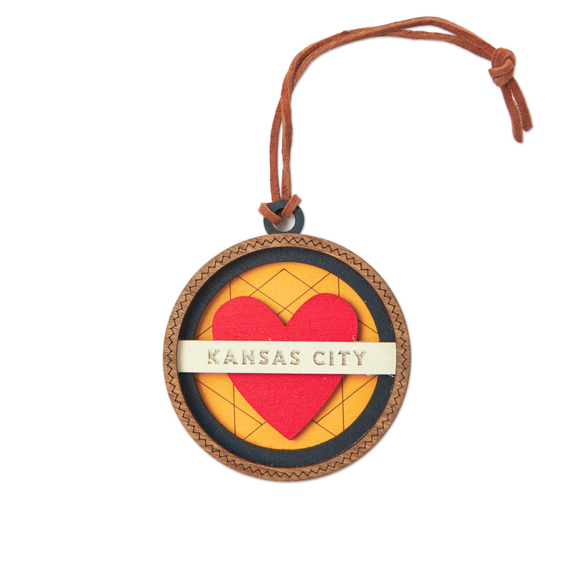 Wee Woodworks Kansas City Heart Round Ornament – ​​Gelb und Rot